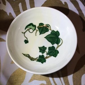 California Ivy by Poppy Trail serving bowl